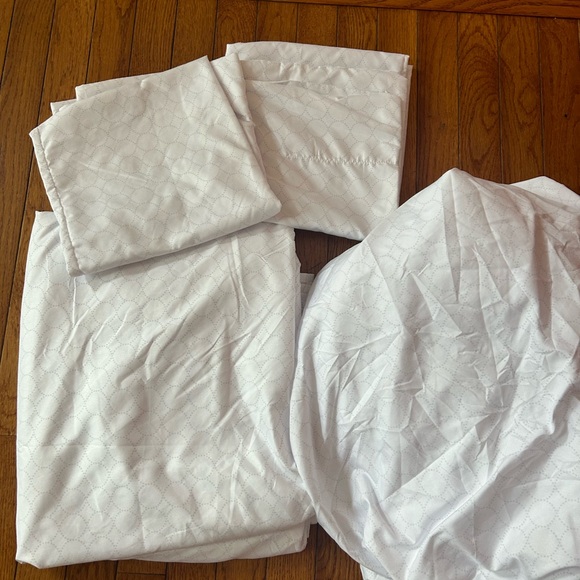 Bedding sheets set - Picture 5 of 5